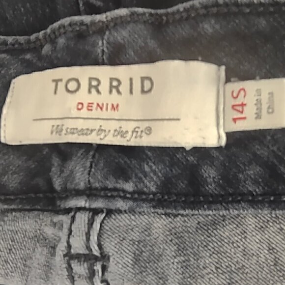 Torrid Womens Cotton Blend Blue Denim Jeans Size 14S - Picture 9 of 11